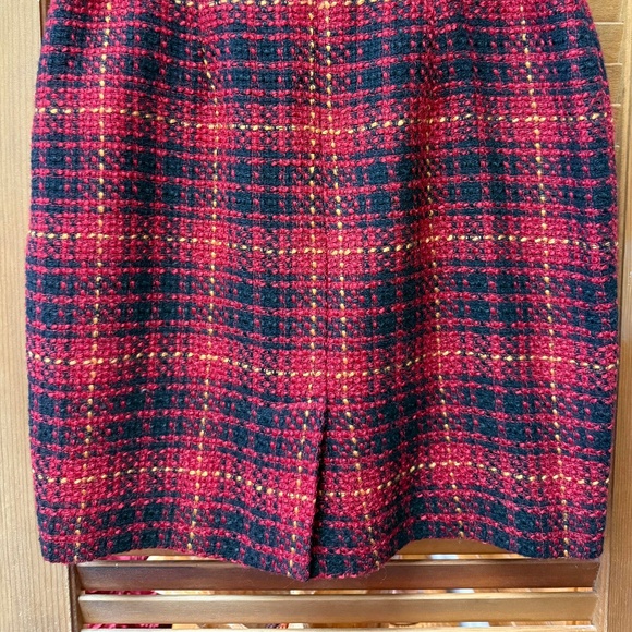 Apertif Women's Red Plaid Wool Mini Skirt, Size: 10, EUC - Picture 4 of 9